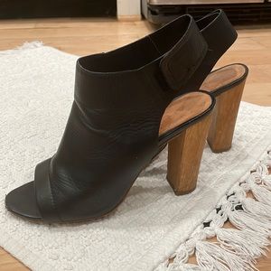 Black Aldo Heels